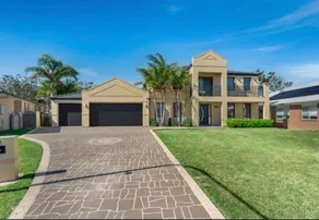 Beautiful 5 bedroom house in Jervis Bay - Image 2