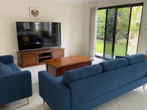 Beautiful 5 bedroom house in Jervis Bay - Image 4