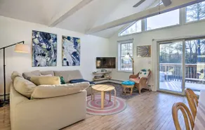 Cozy Catskills Cottage w/ BBQ, Hot Tub & Fire Pit. - Image 4
