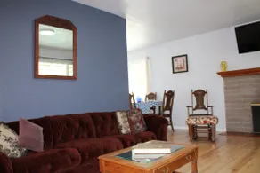 Home near downtown, university, outdoor activities - Image 2