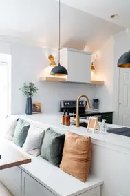 Clean Modern Inspired Hampton Style Bungalow - Image 2