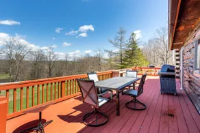 3-bdrm Huxley Farmhouse. Formerly Armstrong Farm. - Image 5