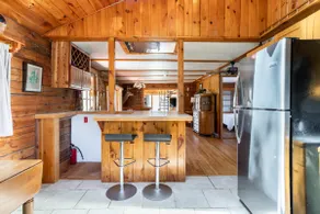 3-bdrm Huxley Farmhouse. Formerly Armstrong Farm. - Image 4