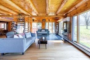3-bdrm Huxley Farmhouse. Formerly Armstrong Farm. - Image 3