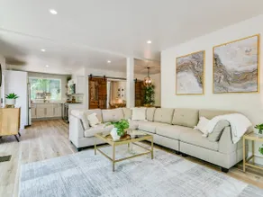 5 Blocks from UT Stadium with Deck & Lush Backyard - Image 2