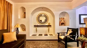 Luxury 2BR/2BA w/ Jacuzzi - Walk to Beach & Castle - Image 4