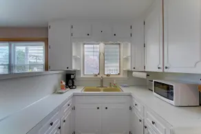 Two Bedroom King Suite near Hall of Fame w/ Garage - Image 2