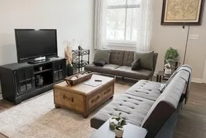 Townhouse in Uptown/King Bed/Wi-Fi /W&D - Image 2
