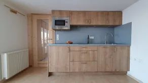 Garden apartment with magnificent mountain view - Image 2