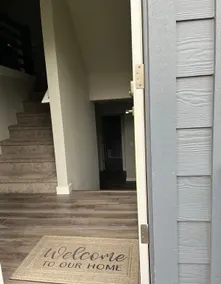 Entire large modern 3-story townhouse with gym - Image 2