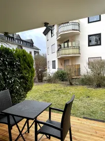 Quiet, central apartment with underground parking - Image 3