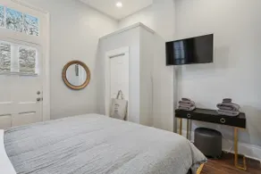 Bright 2 BD Algiers Point Home Steps to NOLA Ferry - Image 5