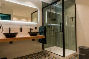 Klompenmaker apartment with kitchen, bathroom, bedroom. - Image 4