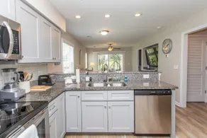 Condo minutes from beach! Pool/Hot Tub/Golf Course - Image 5