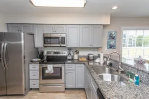 Condo minutes from beach! Pool/Hot Tub/Golf Course - Image 4