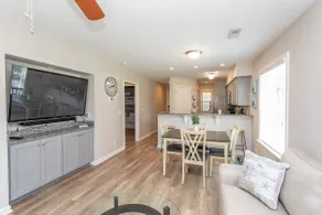 Condo minutes from beach! Pool/Hot Tub/Golf Course - Image 2