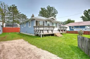 Inuk-chic living (5 star cottage near the beach) - Image 2