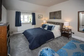 Rural town centre Cotswolds house - ideal location - Image 3