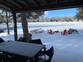 Cozy 3 Bedroom waterfront cottage, McCullough Lake - Image 2