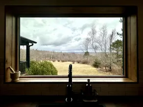 Peaceful mountain-top cabin - 5 acres and a gym. - Image 5