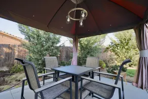 Beautiful Family Pool House & Lovely Fire Pit - Image 5