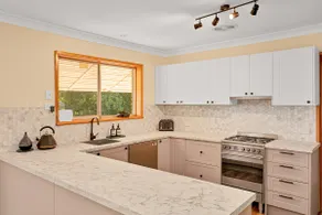 Riverina Retreat - Relaxing Four Bedroom Home - Image 5