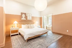 Walk to the OD | Designer Home | Sleeps 10 - Image 3