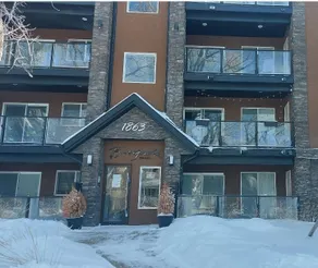 Cozy 2 bedroom condo downtown Regina - Image 3