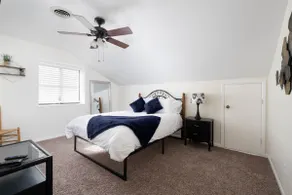 Spacious Welcoming Oasis With Gameroom - Image 4