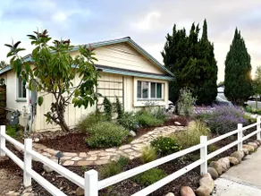 3 Bedroom House w/ Pool & Spa - Image 3