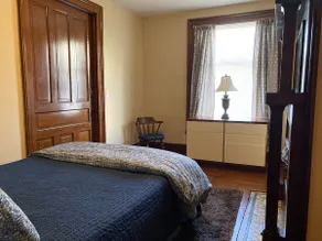 The Guest House on 8th - Apartment 4: Entire Apt - Image 4
