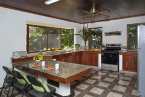 4BR Casa Peces Santa Ana, Private Indoor Pool & Sauna! - Image 4