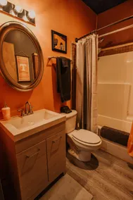 Downtown 210 - Volunteer Loft - Image 5