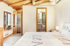 Tower house in the countryside with sensory shower - Image 4