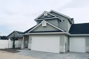 Spacious 3 Bedroom Luxury Airbnb in Heart of Nampa - Image 2