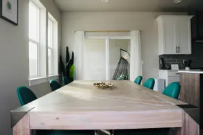 Spacious 3 Bedroom Luxury Airbnb in Heart of Nampa - Image 5