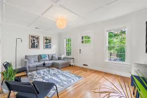 Terraced Townhouse Getaway in Georgetown - Image 5
