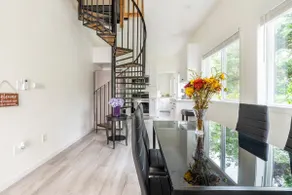 Private Waterfront Retreat near downtown Auburn - Image 2