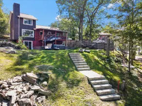 Wallenpaupack - Lake Front 3 Bedroom 2 Bath House - Image 2