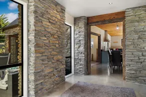 Maytime Cottage - Arrowtown Holiday Home - Image 5