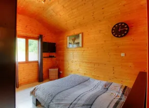 Wooden house between sea and mountain with pool - Image 4