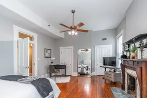 1st Boarding House Lexington / Free Late Checkout - Image 5