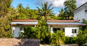 Aqua Suites, Garden view Bungalow 1 - Image 2