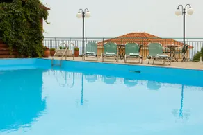 Maria's Garden Apartments-Studio Double - Image 5