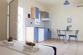 Maria's Garden Apartments-Studio Double - Image 4