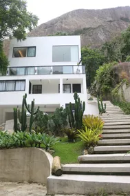 Between Sea & Mountain: Luxury Modern Sanctuary - Image 2