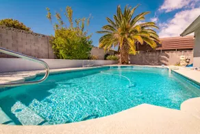 Relax in style!! Pool, Vegas games, RV parking - Image 3