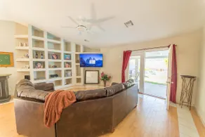 Relax in style!! Pool, Vegas games, RV parking - Image 4