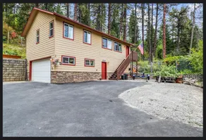 A beautiful Retreat on beautiful Hayden Lake nestled among the gorgeous pines - Image 2