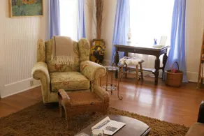 Home walkable to Town & Beach, near Golf & Skiing! - Image 2